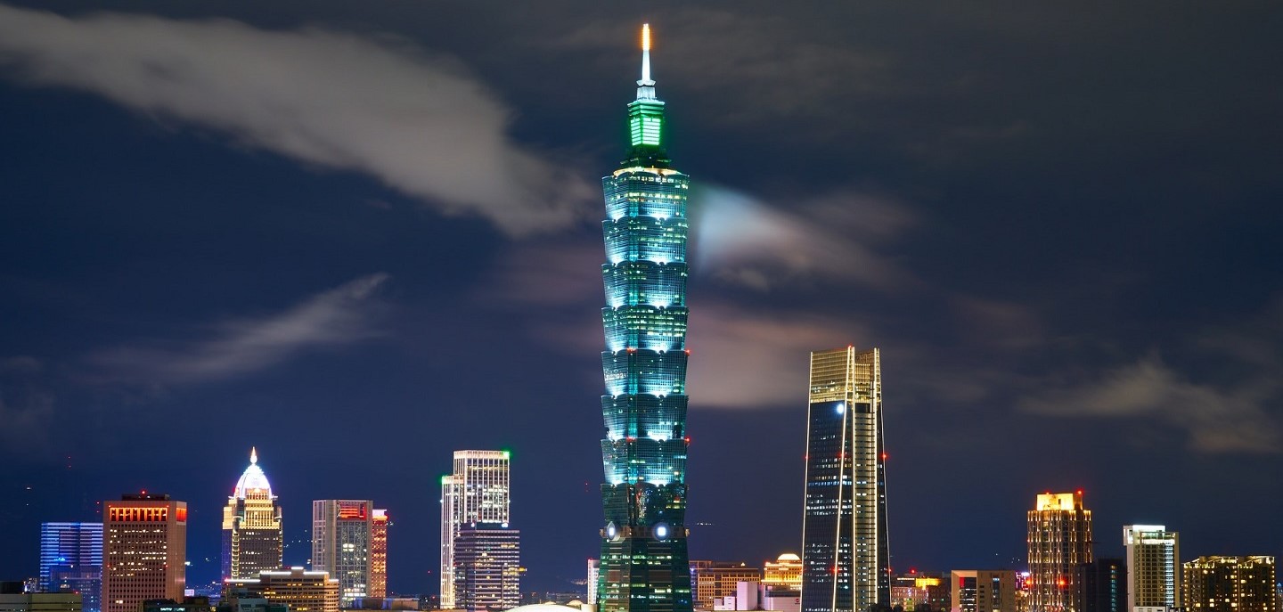 Taipei 101 building night view